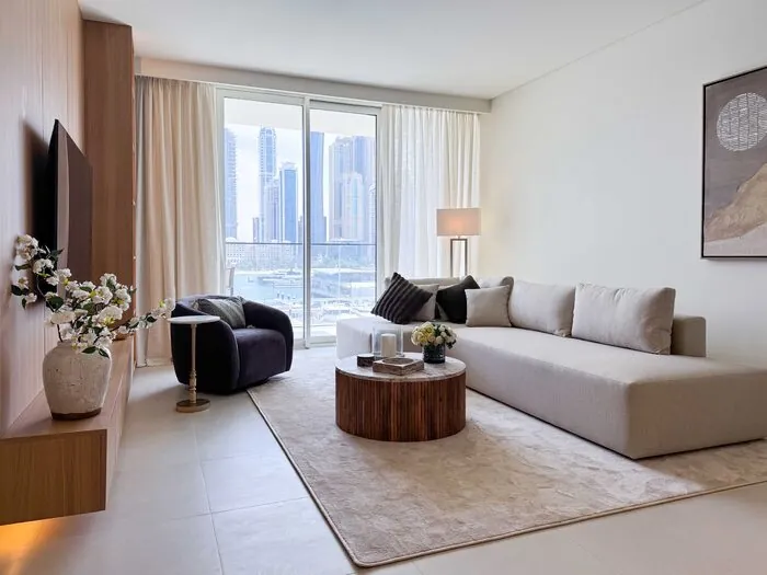 Coastal Minimalist 1-Bed Apartment – Interior, Dubai